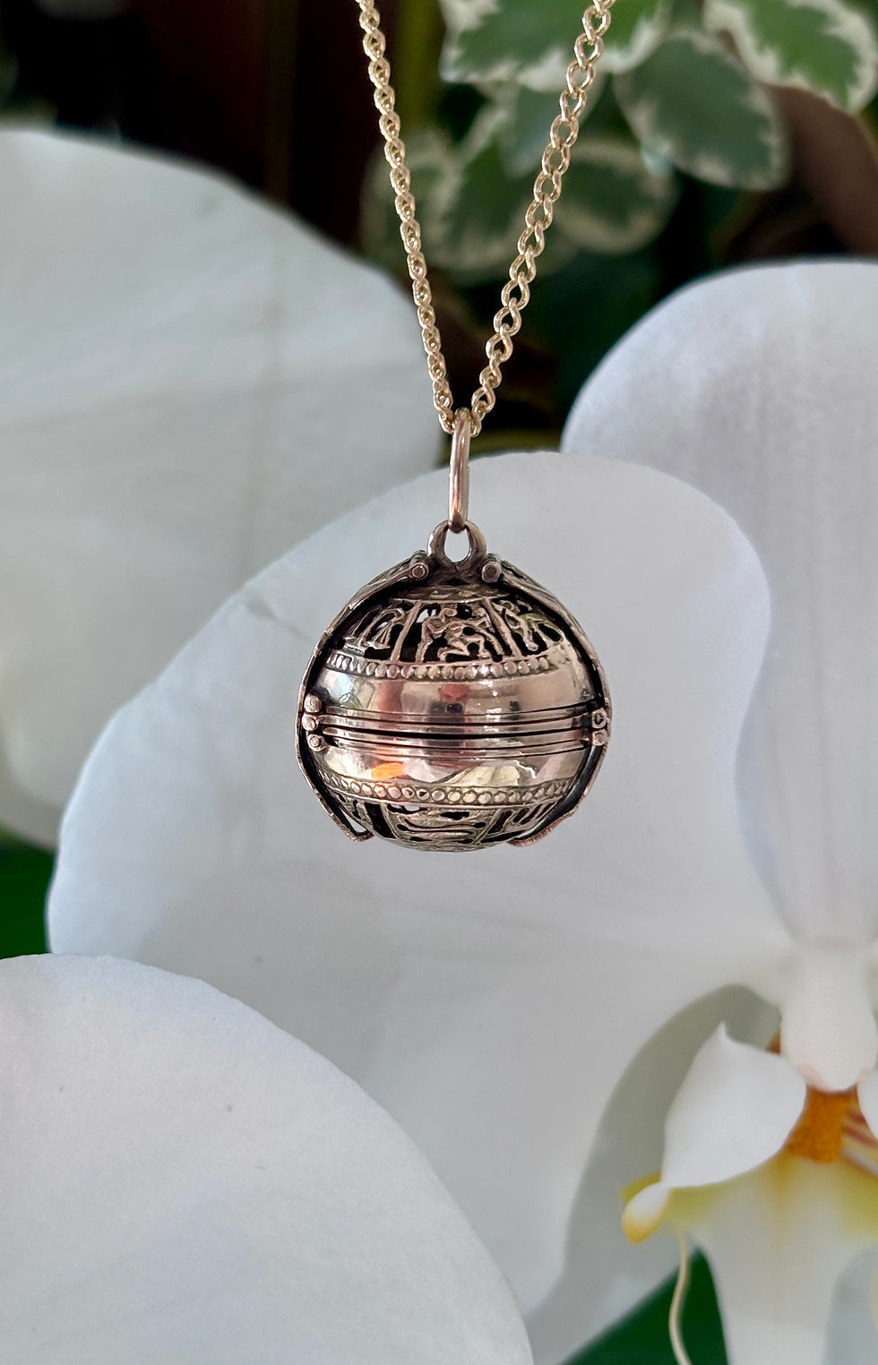 Vintage Gold Orb Locket Pendant Necklace