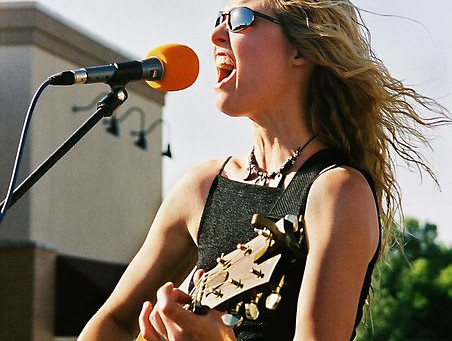 "כשזה הגיע להגנה עצמית, היה קל יותר להילחם מאשר להשמיע קול"