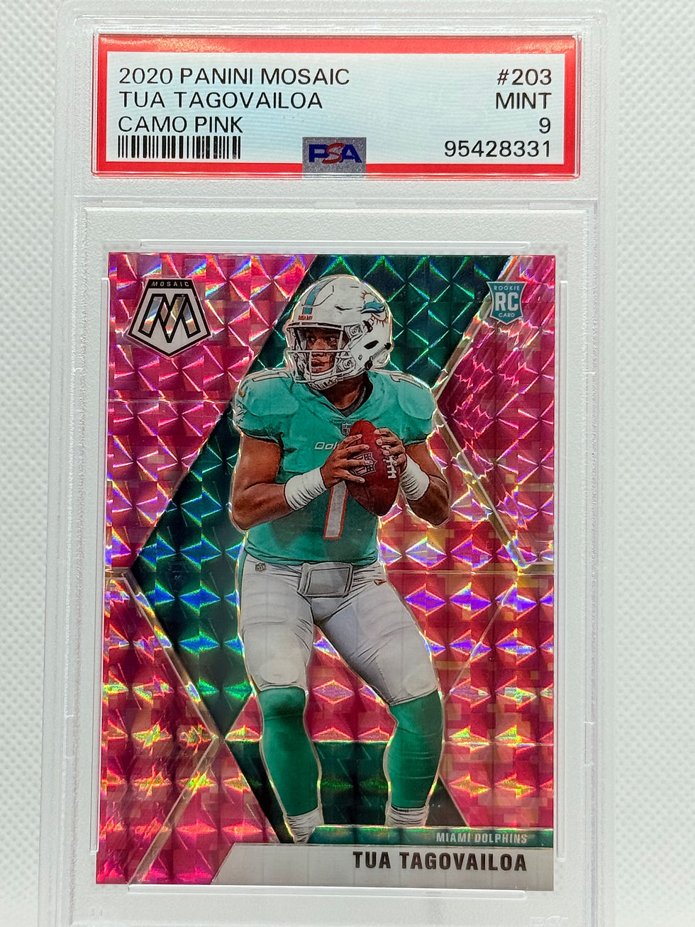2020 Panini Mosaic Tua Tagovailoa CAMO PINK!! ROOKIE!! PSA 9!!