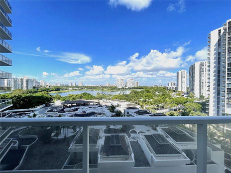 Beautiful Rental in Aventura, FL at 20281 E Country Club Dr #703