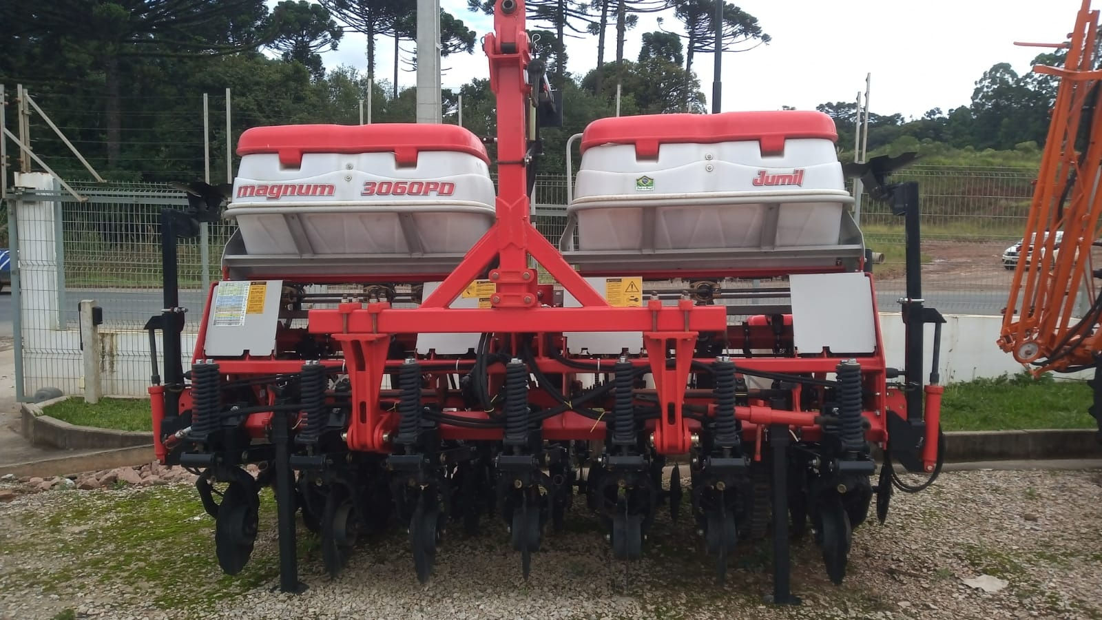 Plantadeira Jumil Magnum 12 linhas