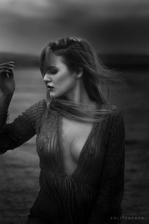 Solitude & Co. - Glamour Portfolio 2023 (31).jpg