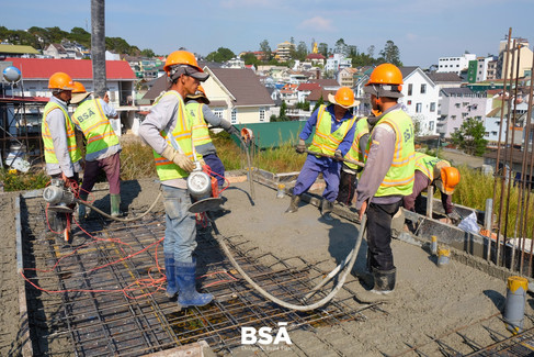 đổ bê tông sàn villa Đà Lạt