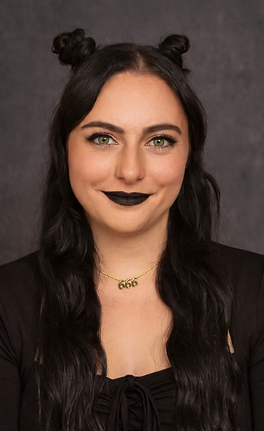 Professional headshot - shannon.png