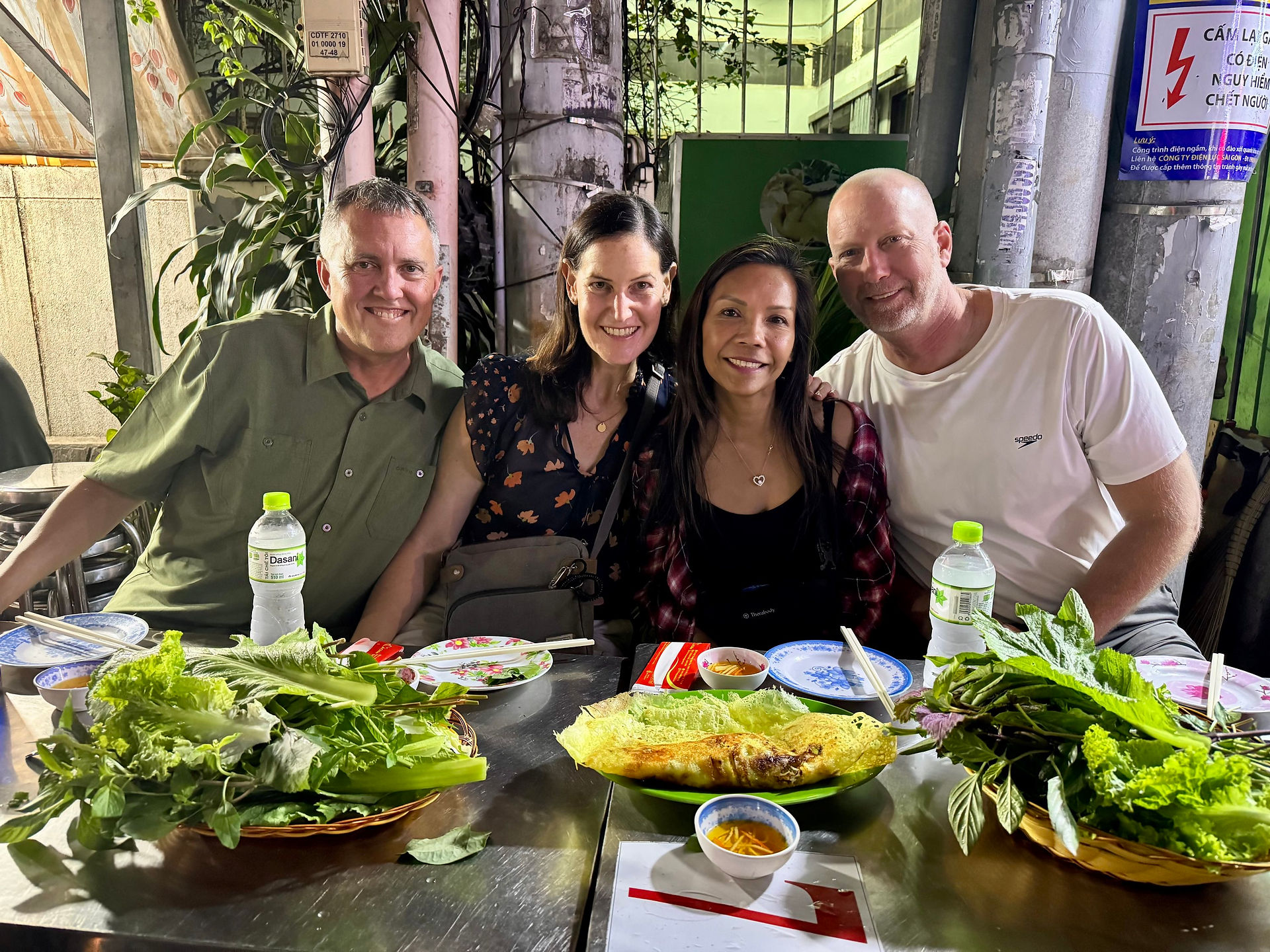Street Food tour - vietnamese pancakes