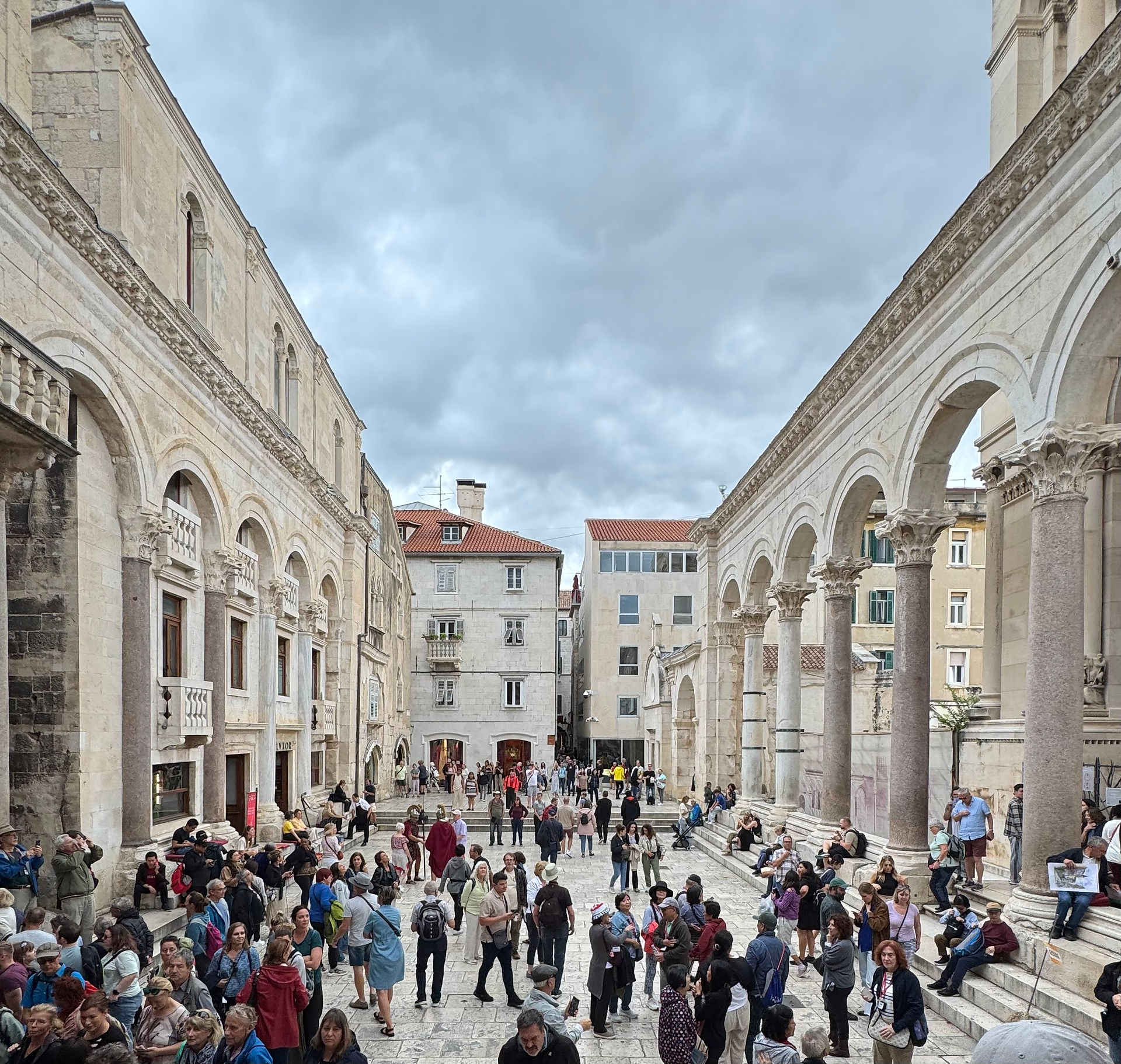 Split, Peristyle