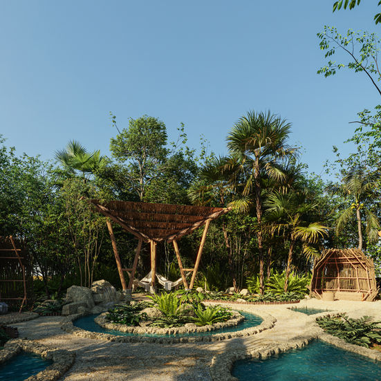 Audiorama rodeado de árboles con bancas para escuchar música y relajarse