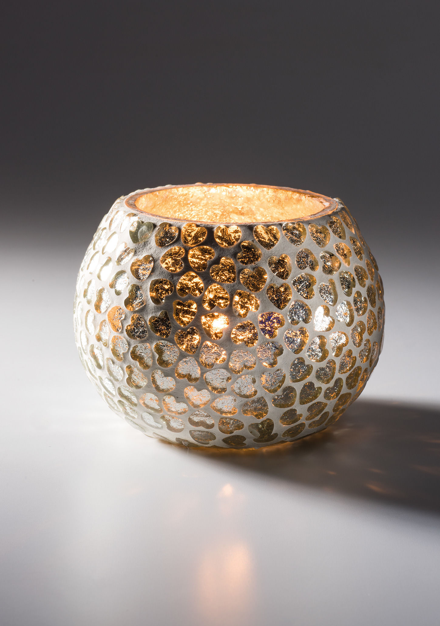 White Finish Round Tealight Holder With Silver Hearts