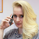 Улыбающиеся Professional выглядящая женщ