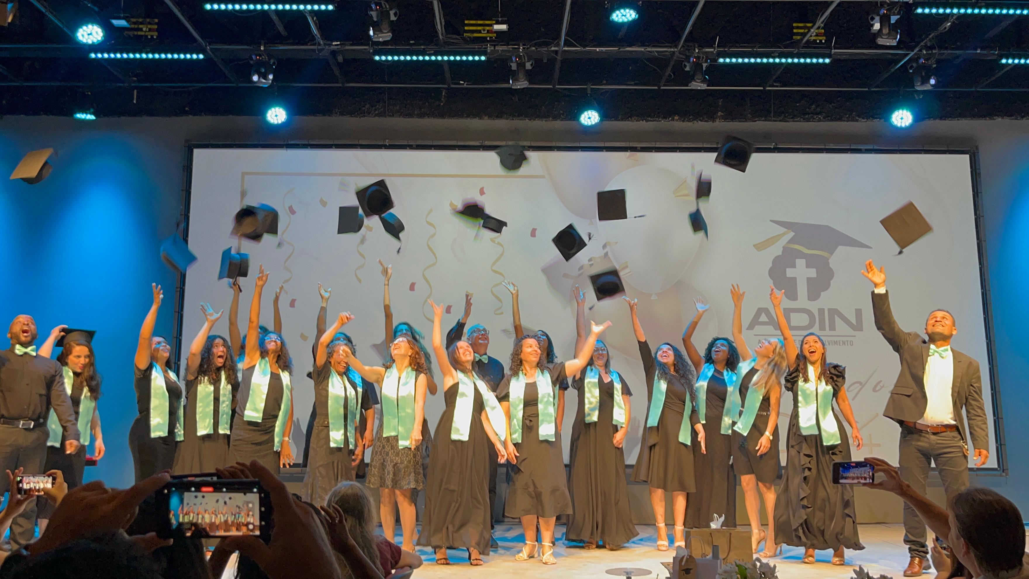 Cerimônia de formatura da pós-graduação em psicoterapia integrativa ADIN , turma 2024