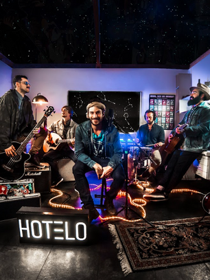 Banda Hotelo comemora 5 anos do disco Mapa Astral com show repleto de convidados na Casa Natura Musical