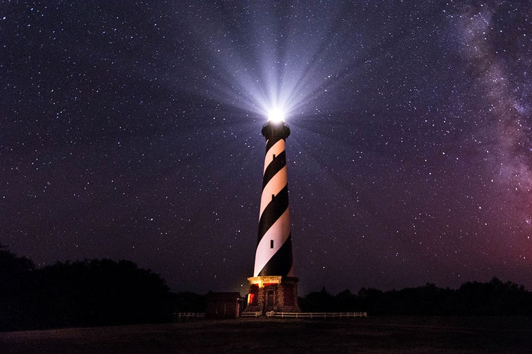 Cape_Hatteras_Light_(197946855).jpeg