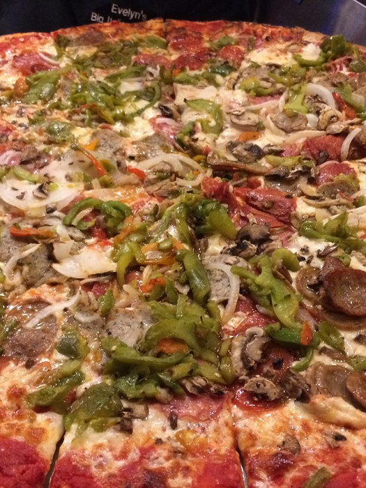 ABOUT | Evelyn's Pizzeria