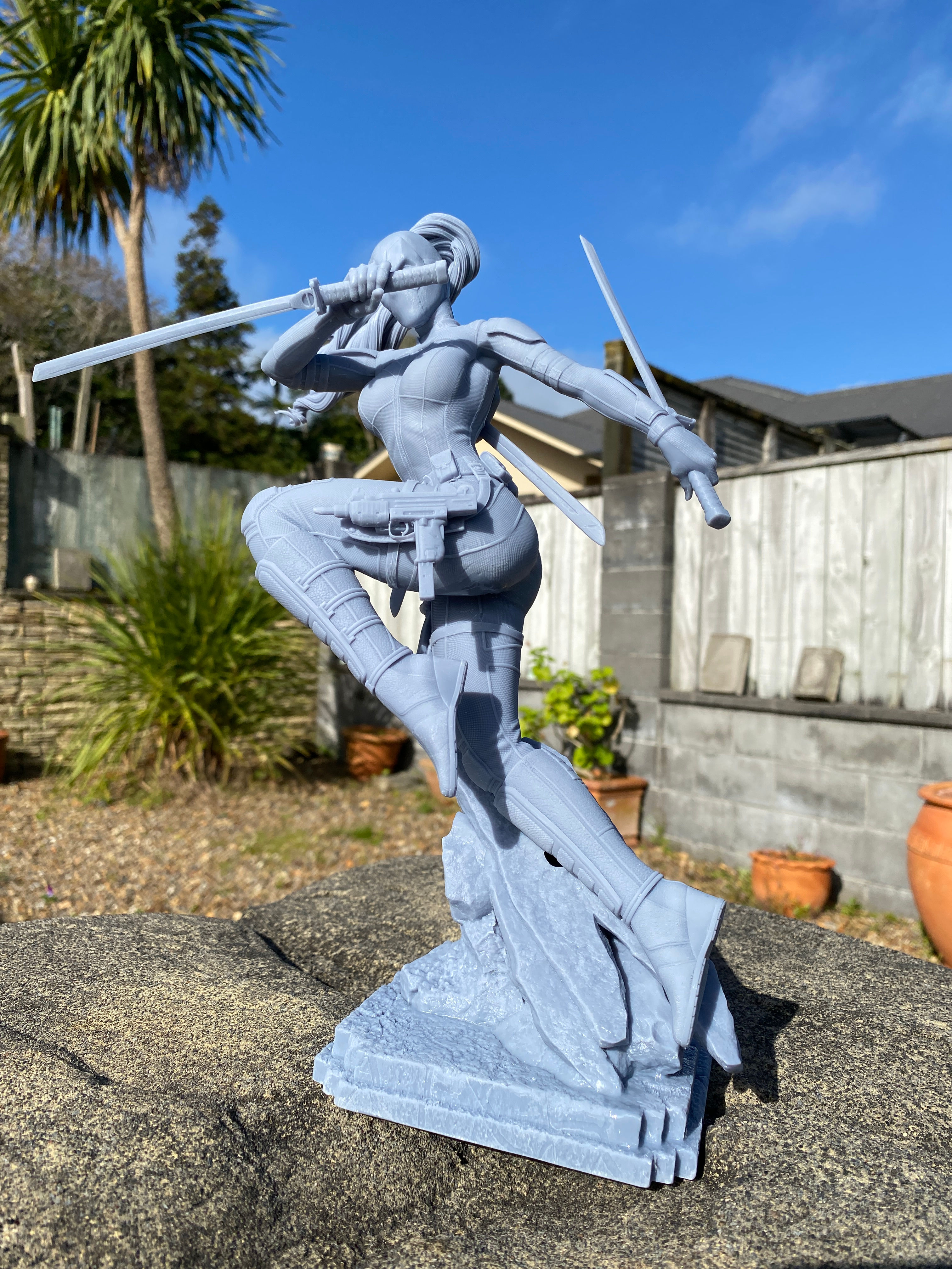 Lady Deadpool - Twin Katanas