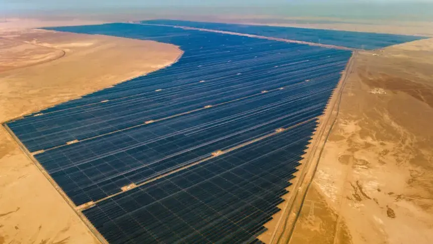 Al-Dhafra-solar-farm-uae.webp