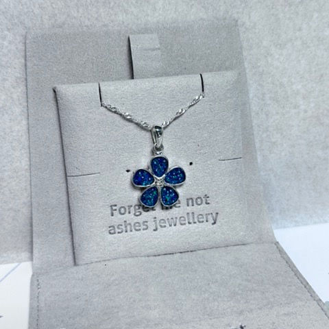 Thumbnail: Silver forget me not pendant