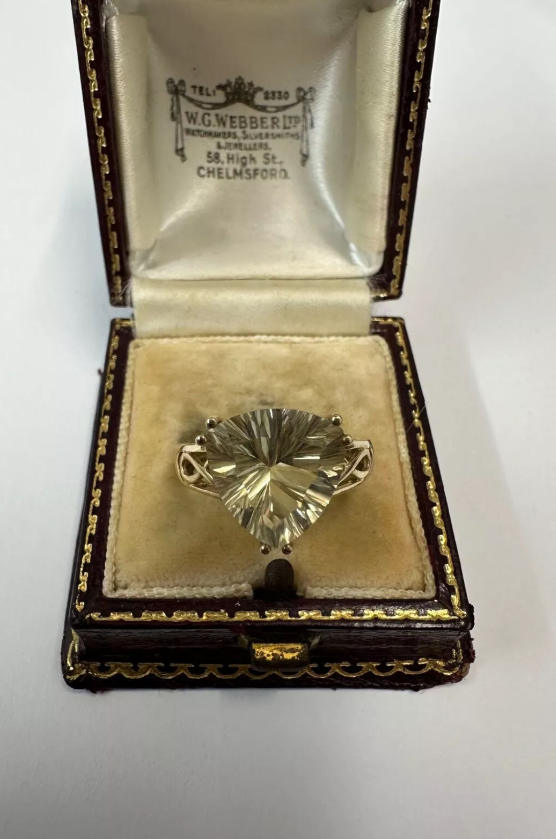 Trillion cut citrine 9ct ring 