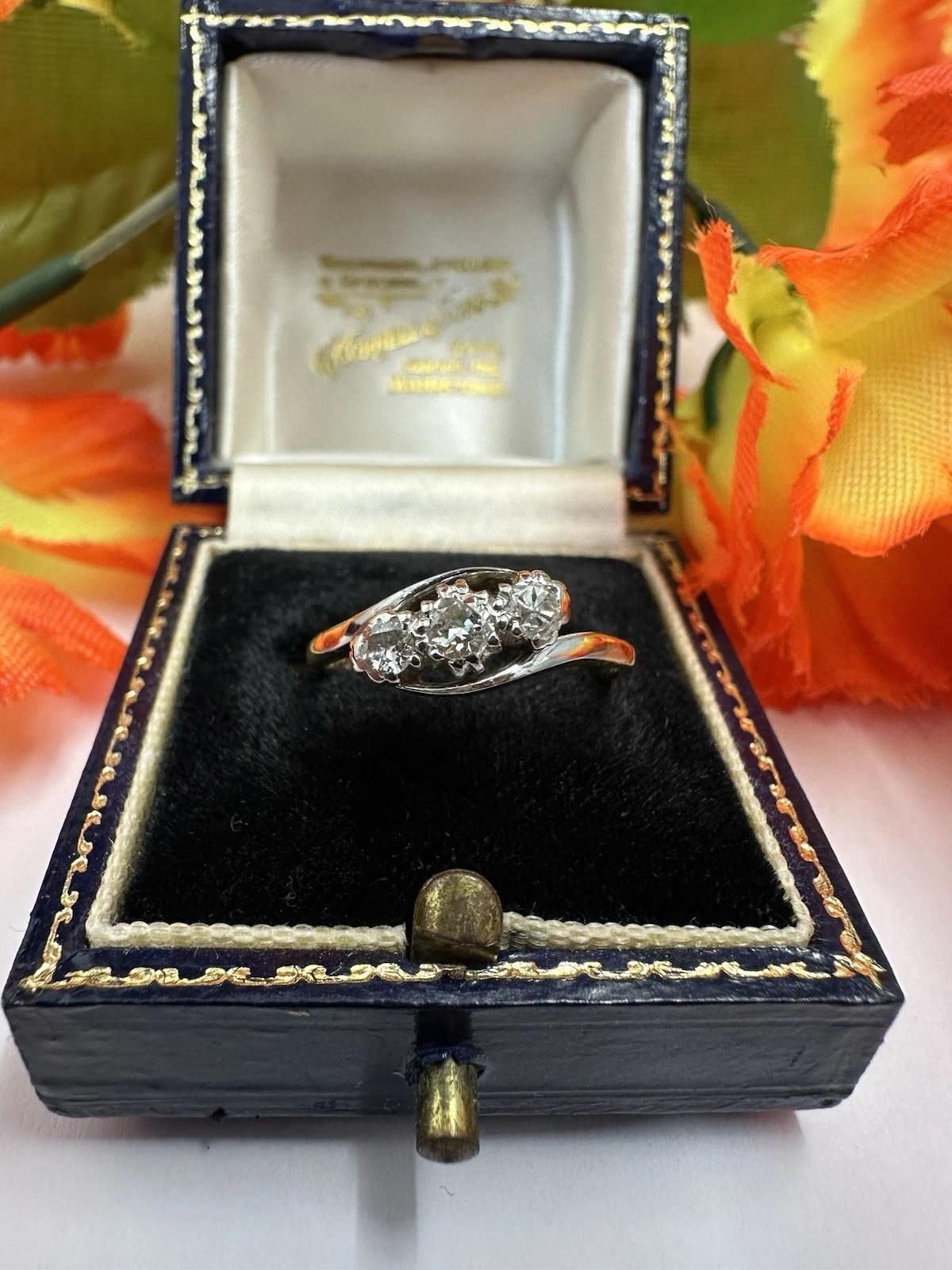 Classic Diamond 3 Stone Ring In 18ct Gold & Platinum