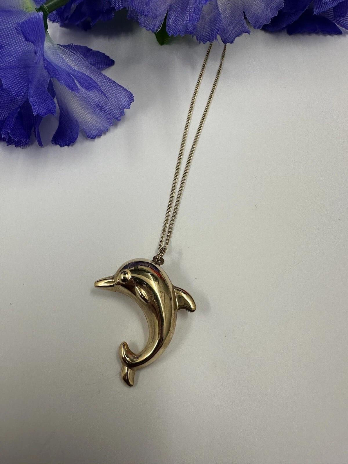 Lovely 9ct Yellow Gold Dolphin Pendant & Chain