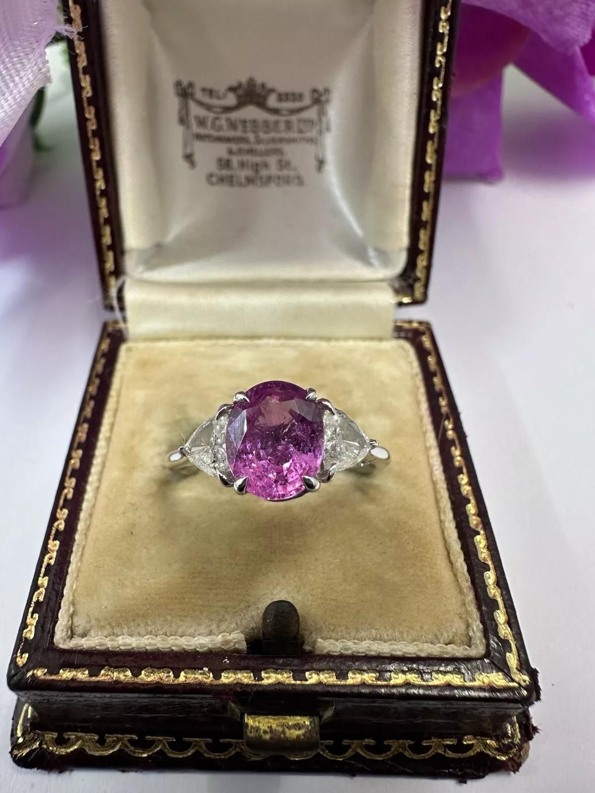 Beautiful Pink sapphire & Trilliant Cut Diamond Ring Platinum
