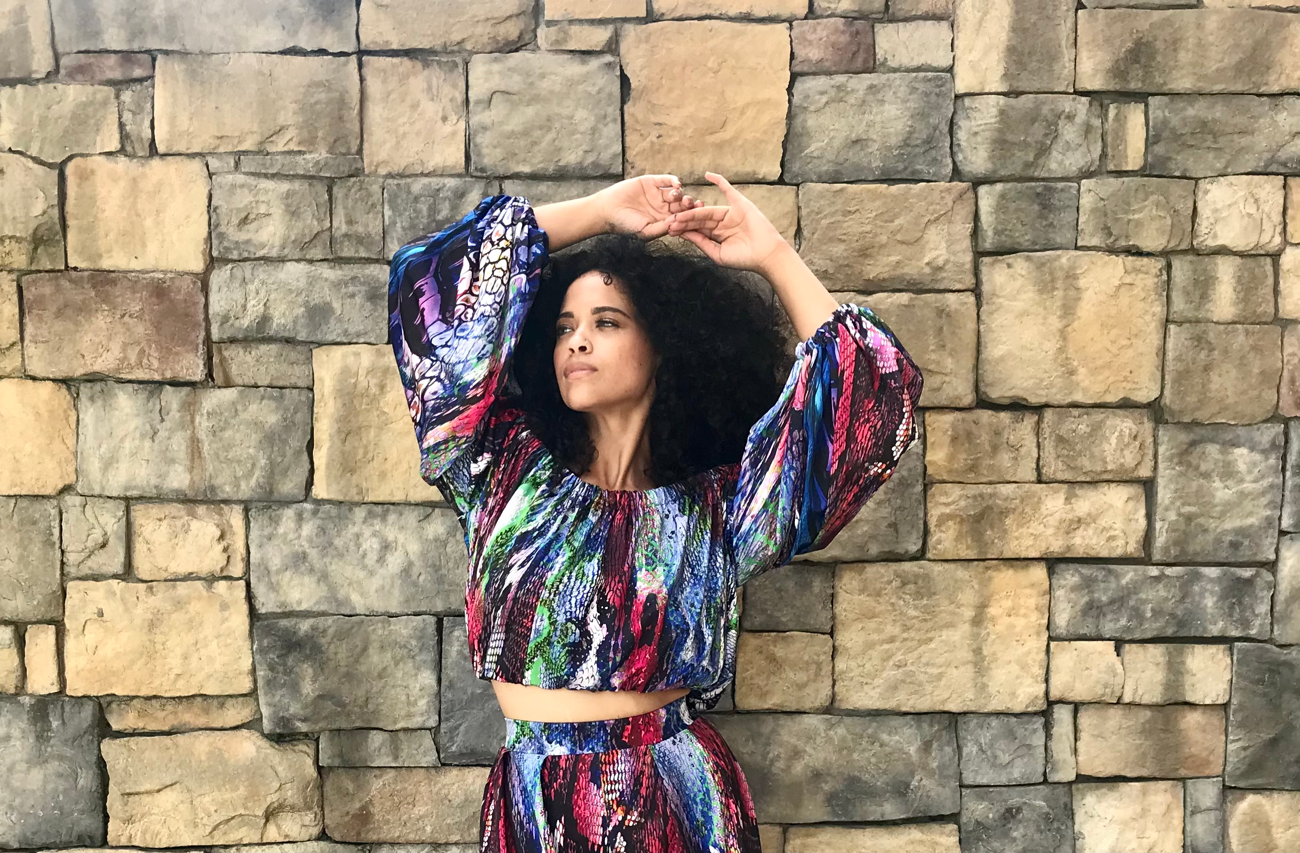 ABSTRACT SNAKE PRINT CONVERTIBLE BLOUSE