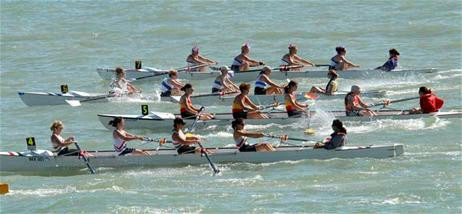 The senior ladies crew of Lucy Mallett, Tanya Boardman, Vicky Kidd, Paula Hubens and cox Ella Roberts at the start