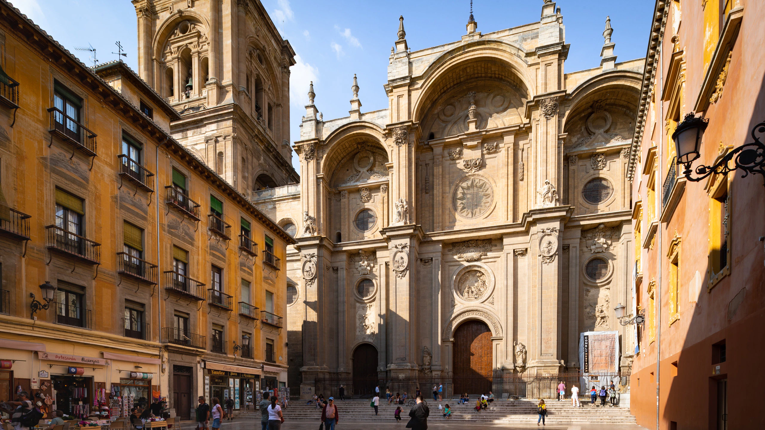 345167-Granada-Cathedral.webp