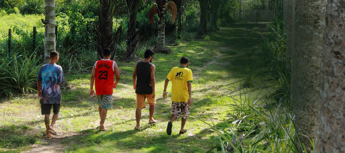 ECOTURISMO - Caminhada no Bacabas