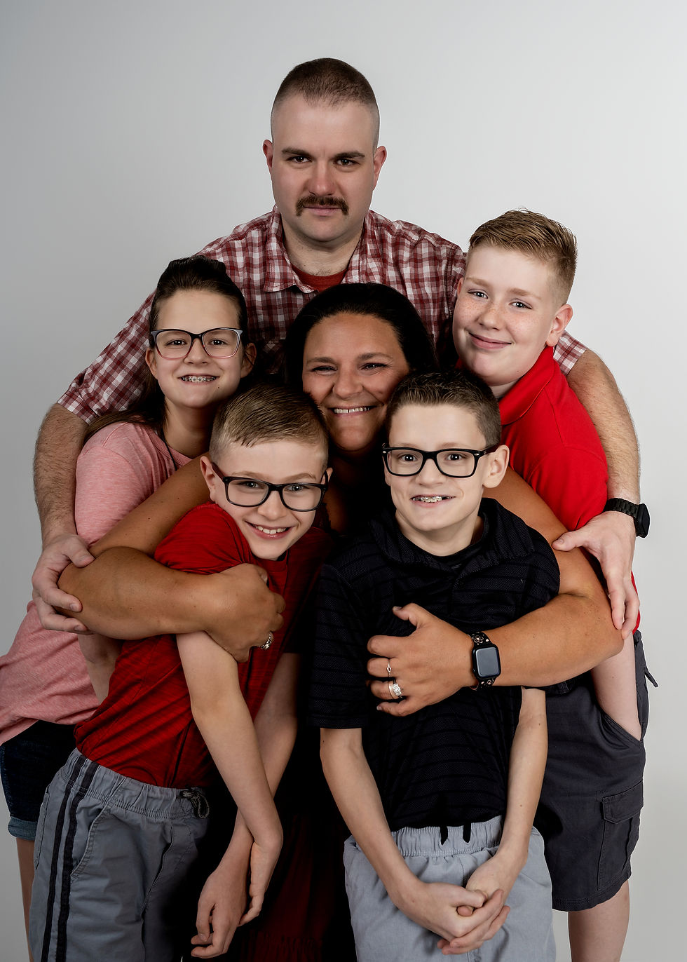 first responder, family, photo, portrait, giveaway, family of 6, lisa cox photography
