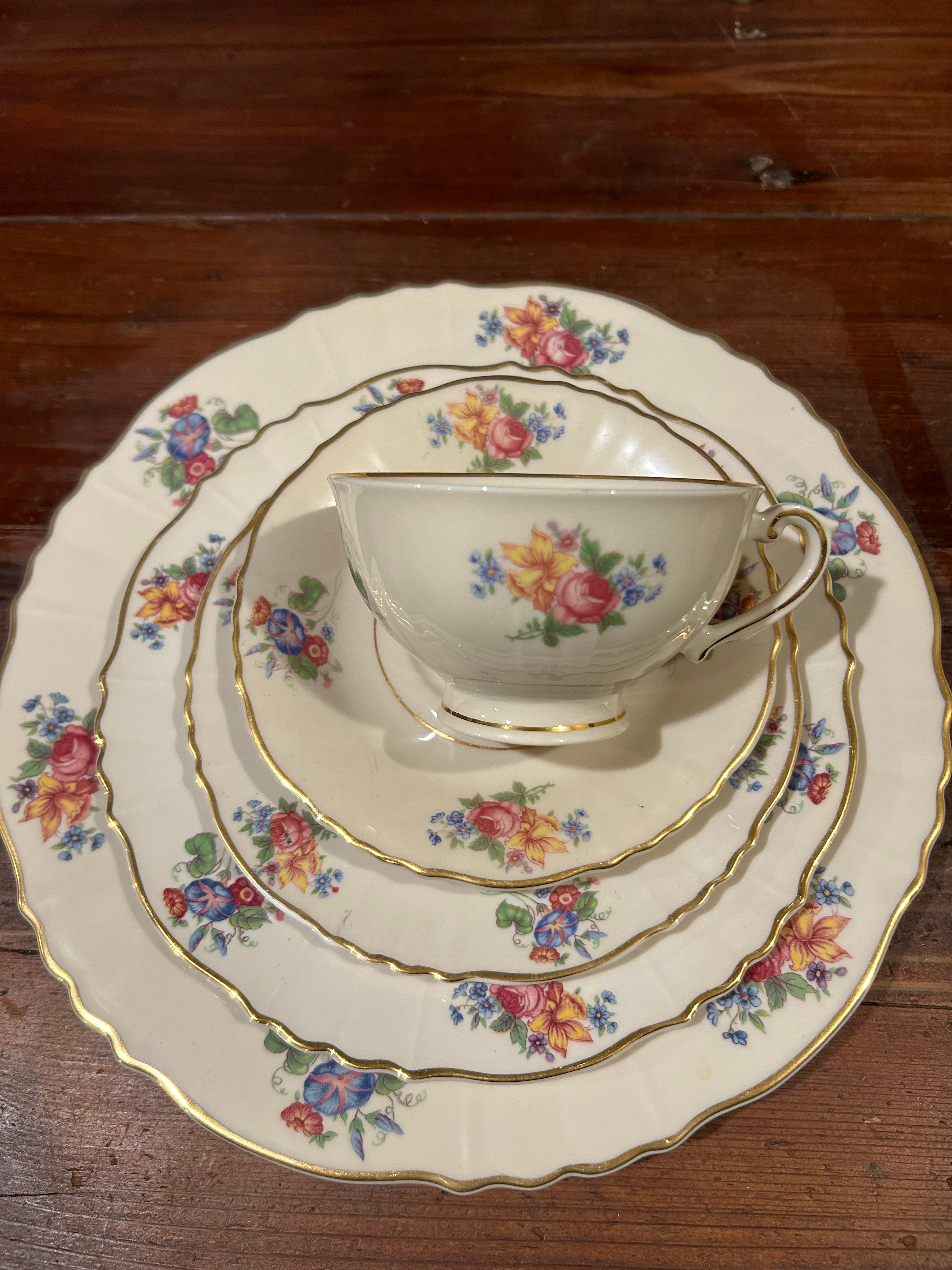 Spring Bouquet Set Rental