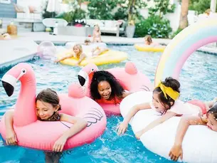 Pet Friendly Vacation Rentals Palm Springs vs Boutique Hotels: What Luxury Pet Owners Book in 2026