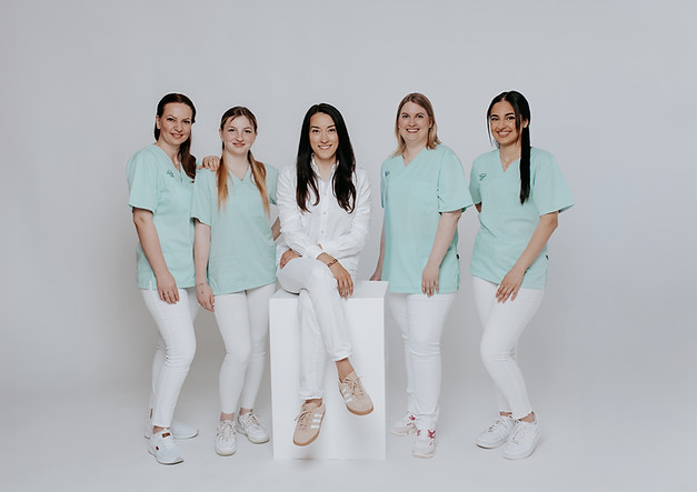 Team Bild der Kieferorthopädischen Praxis in Dortmund Hörde von Dr. Hofmayer 