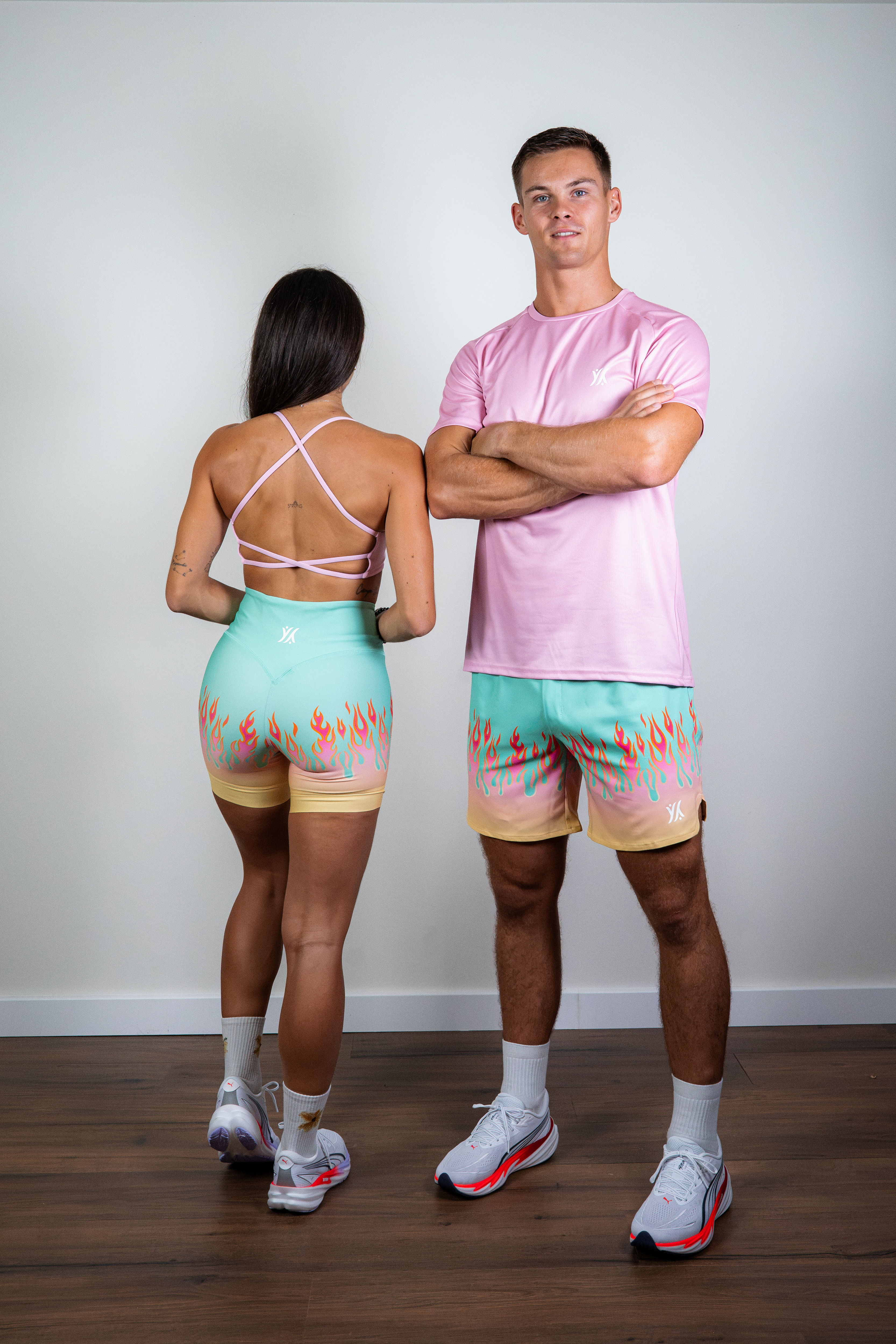 Tenues de sport complètes assorties homme et femme Flammes, Flashy Matchy, Hyrox et Crossfit