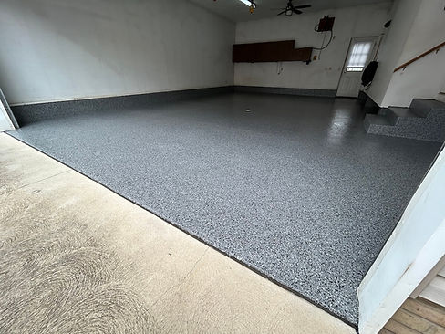 epoxy-flake-floor-oh-garage-gray-flake.jpeg