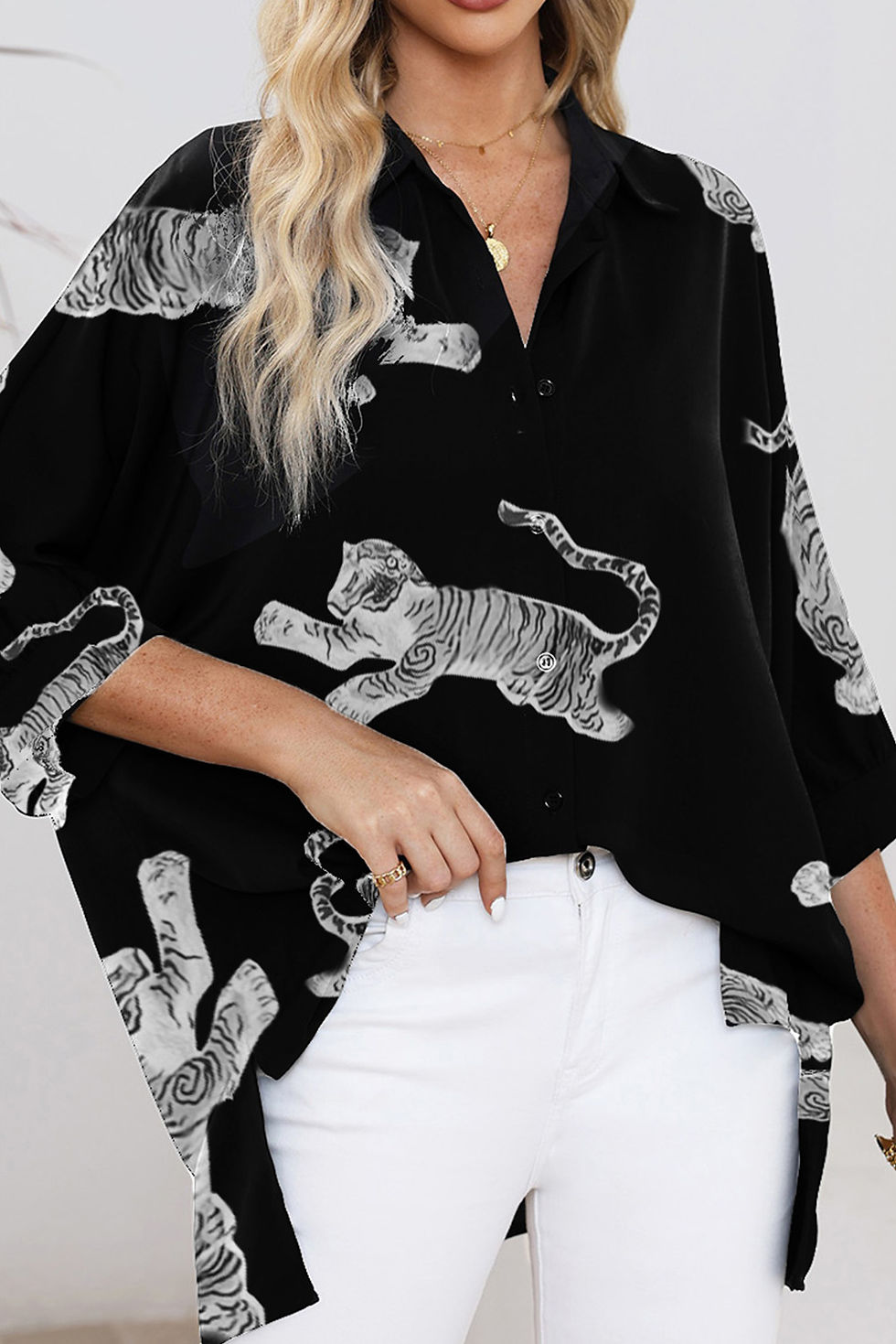 Thumbnail: Tiger Print 3/4 Sleeve Oversized Shirt