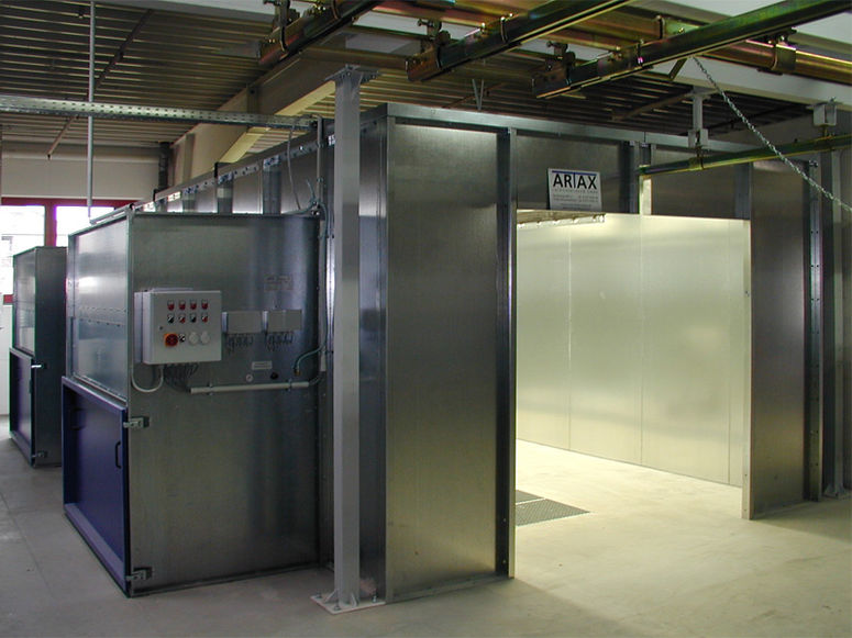 grossraumpulverkabine-mit-vertikalbelueftueng.jpg