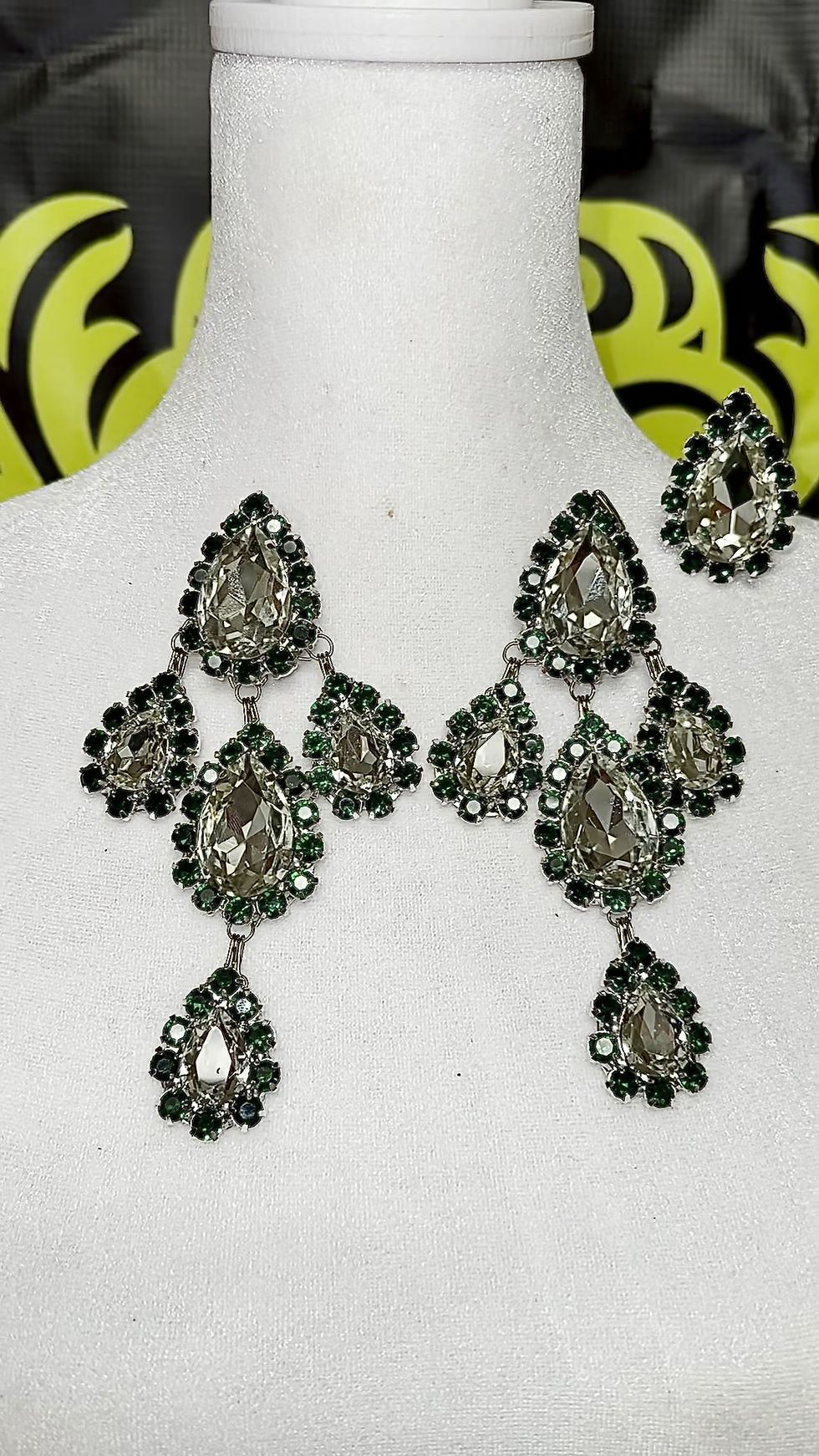 Thumbnail: HQ K9 Crystal and Emerald  multi transitional set 