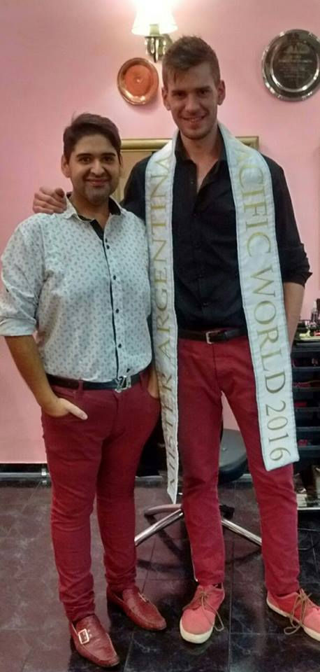 Staff Internacional De Los Santos