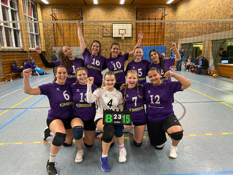 Erfolgreicher Heimspieltag für Damen 1: Ein langer Abend mit starkem Teamgeist