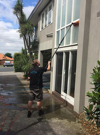 high reach windo cleaning, pure water
