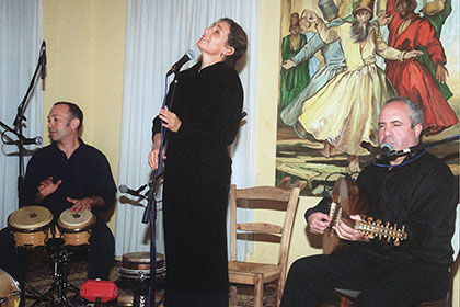 Esti Kenan Ofri in KolOudTof Trio
