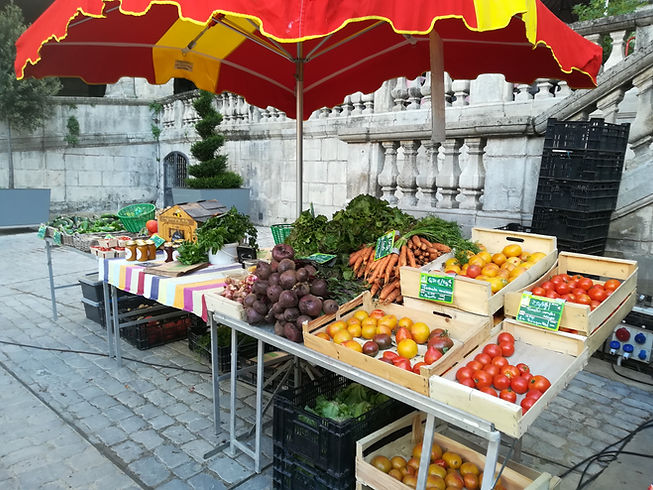 Marché Villefranche de Rouergue.jpg