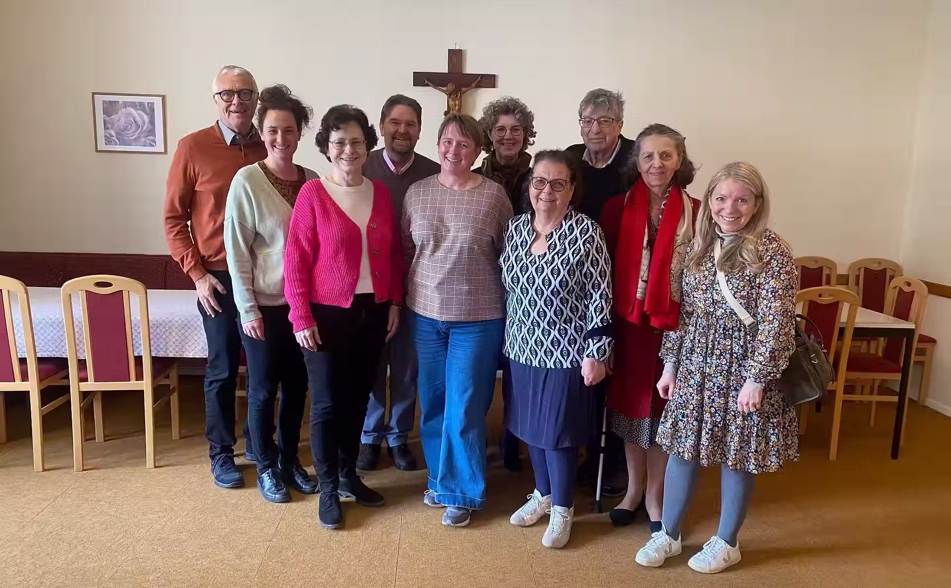 Der Vorstand v.re.: Marie-Isabelle Schallenberg (Präsidentin Wien), Irmgard Groier (Präsidentin Kärnten), Peter Fieber (Kassier), Gertraud Scheichl (Präsidentin Salzburg), Maga. Daniela Buder (Präsidentin Oberösterreich), Dr. Karoline Knitel (Präsidentin Tirol), Mag. Maximilian Tödtling (Geistlicher Beirat), Maga. Christine Koller (Präsidentin Steiermark), Amrita Böcker, BA Msc, (Schriftführerin), Dr. Christoph Wötzer (Präsident Hauptrat)