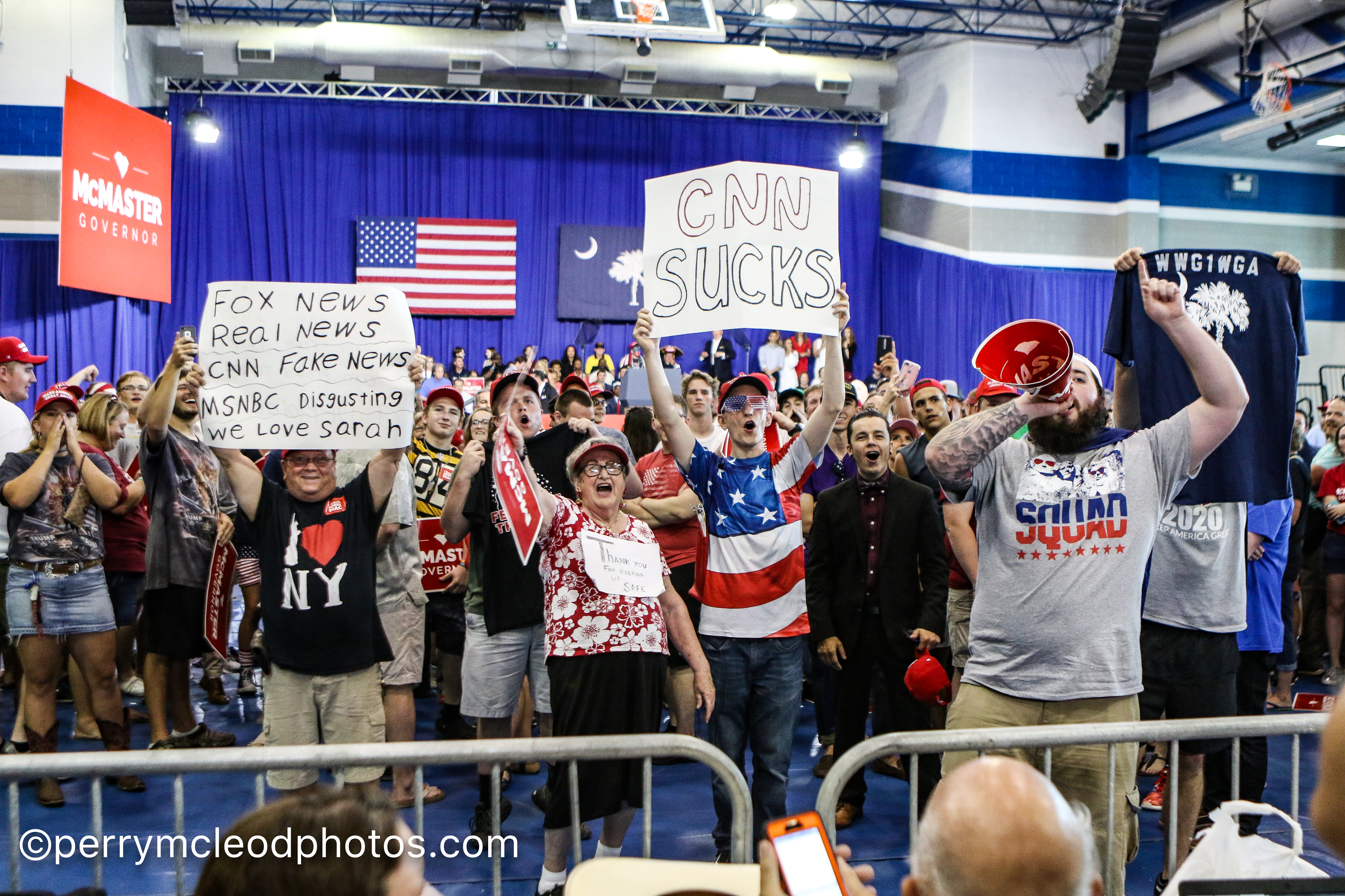 Donald Trump stumps for Henry McMaster images-4370