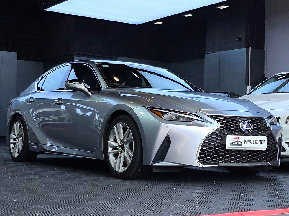 2022 LEXUS IS300H