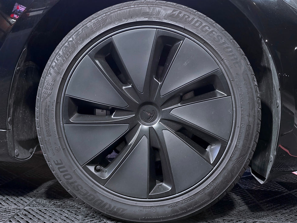 縮圖：2024 TESLA MODEL 3 HIGHLAND SR (STANDARD RANGE)