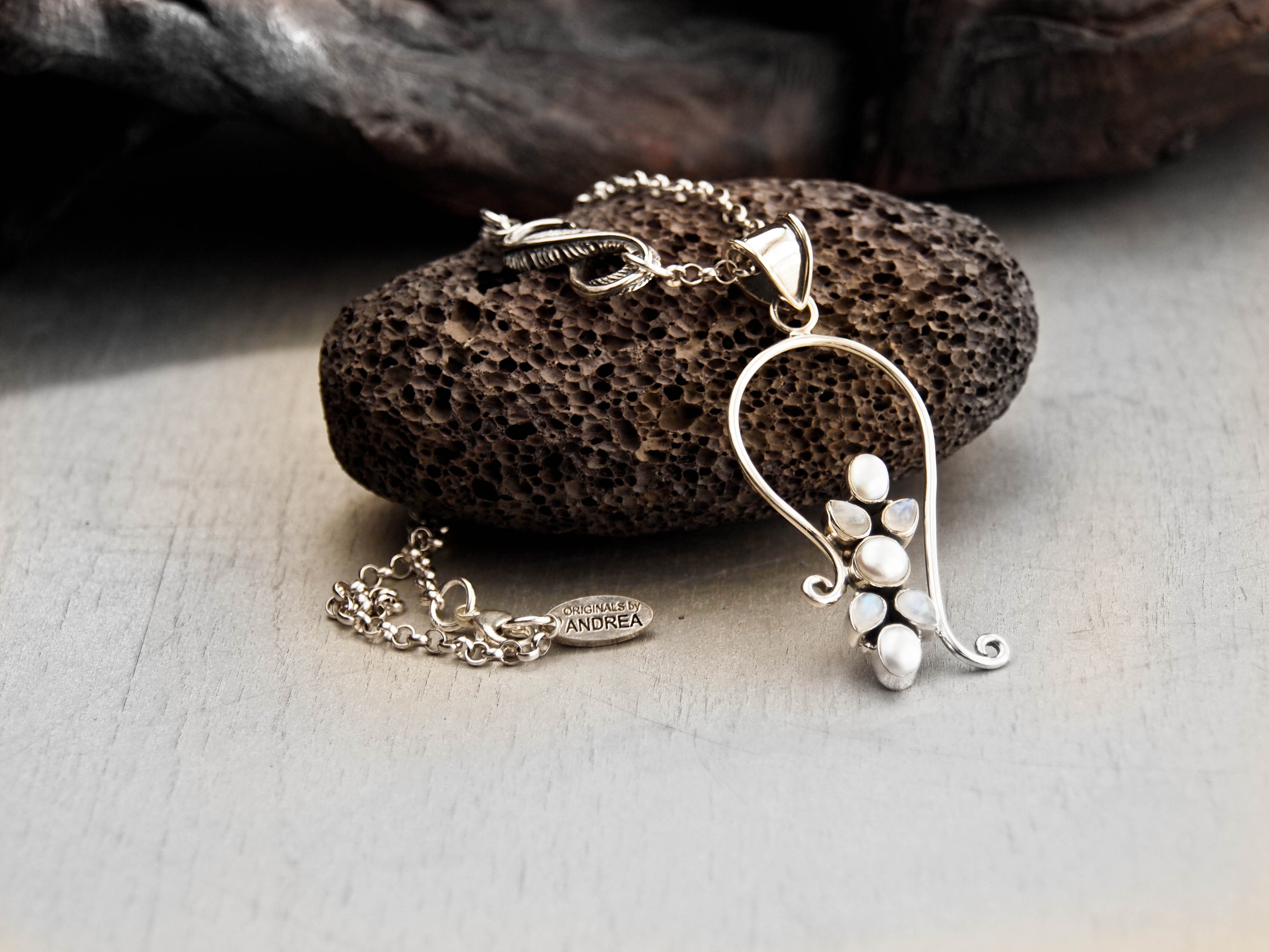 moonstone pendant necklace