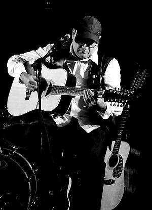 Bluesman Mike Francis Beaverwood Club London 2017.jpeg