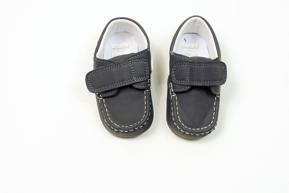 Grey shoe. Size 6-9 mths, 9 kgs. Moccasin style.