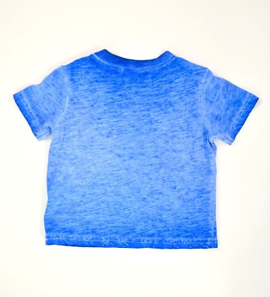 Thumbnail: T-shirt with round neck. 2 stud fastening at shoulder.